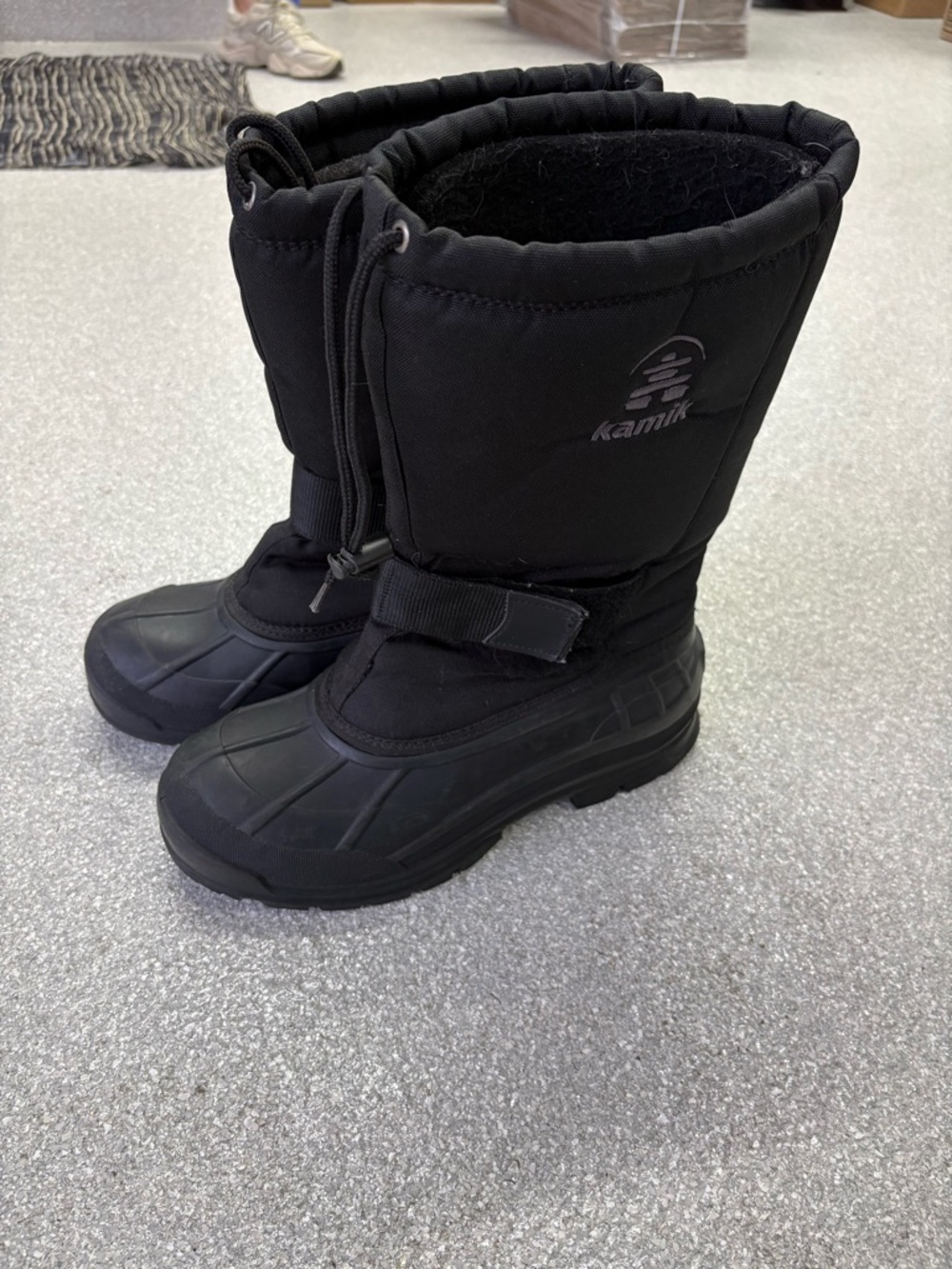 Kamik Black Waterproof Insulated Winter Boots men’s size 10